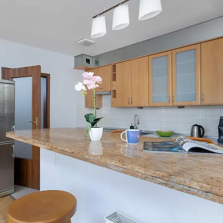 Apartamento Kazimierza Wielkiego 2-bedroom With Parking By Renters Cracovia