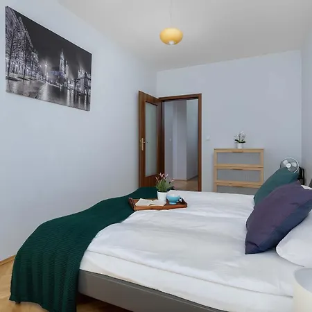 Apartamento Kazimierza Wielkiego 2-bedroom With Parking By Renters Cracovia