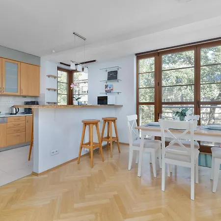 Apartament Kazimierza Wielkiego 2-bedroom With Parking By Renters Kraków