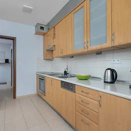 Kazimierza Wielkiego 2-bedroom With Parking By Renters Kraków