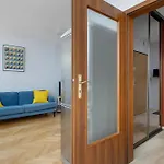 Kazimierza Wielkiego 2-bedroom With Parking By Renters *